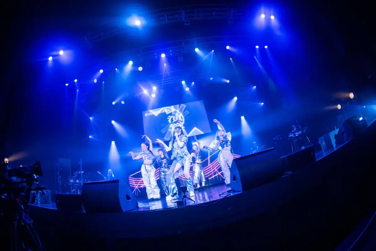 パラレルシンガー・七海うらら、自身最大規模のZepp DiverCity公演が大盛況のうちに終演！「生きる力を届けていきます」（本人コメント有）