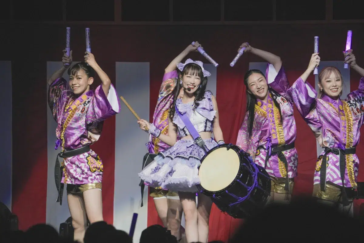 ももクロ高城れに、「盆踊り」と「サンバカーニバル」という異なるテーマの二部公演のソロコンサートを地元・横浜で開催。モノノフとお祭り騒ぎの1日に! 6 ももクロ高城れに、「盆踊り」と「サンバカーニバル」という異なるテーマの二部公演のソロコンサートを地元・横浜で開催。モノノフとお祭り騒ぎの1日に!