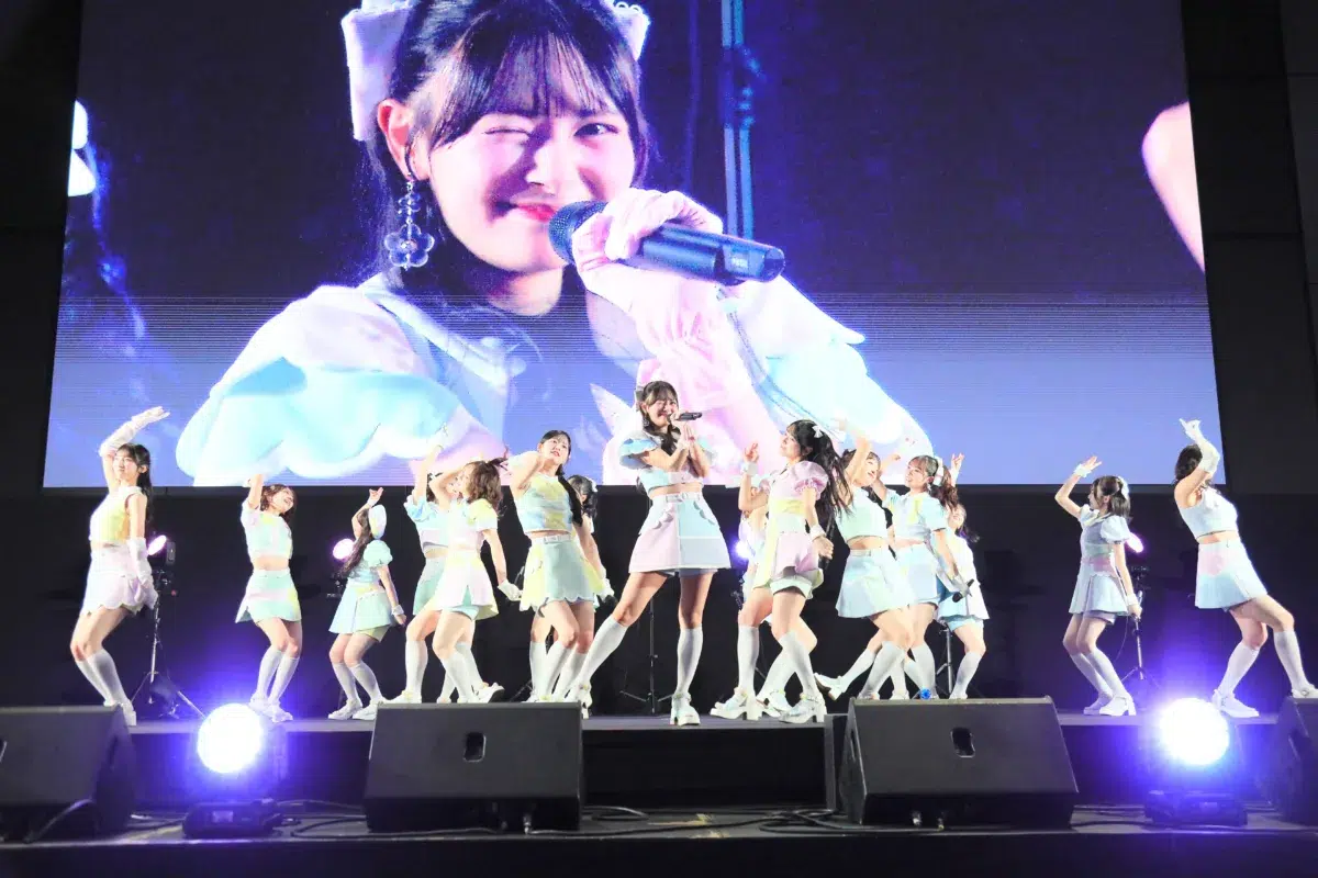 AKB48 68thシングル『好き ish』発売記念イベント「握手祭」を初開催！全6曲の熱狂ステージパフォーマンスをレポート