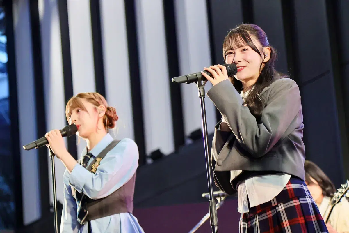 AKB48 68thシングル『好き ish』発売記念イベント「握手祭」を初開催！全6曲の熱狂ステージパフォーマンスをレポート