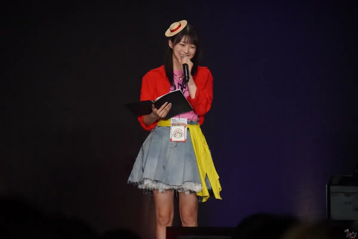 元モーニング娘。牧野真莉愛ルフィ衣装で登場！「ONE PIECE」世界人気投票第1位はルフィに決定「胸がいっぱいです」