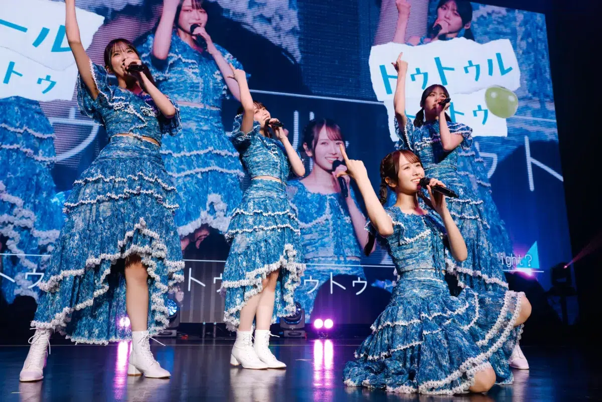 日向坂46三期生・山口陽世が卒業セレモニー実施!ライブハウスに日向坂46メンバーが全員集合! 10 日向坂46三期生・山口陽世が卒業セレモニー実施!ライブハウスに日向坂46メンバーが全員集合!