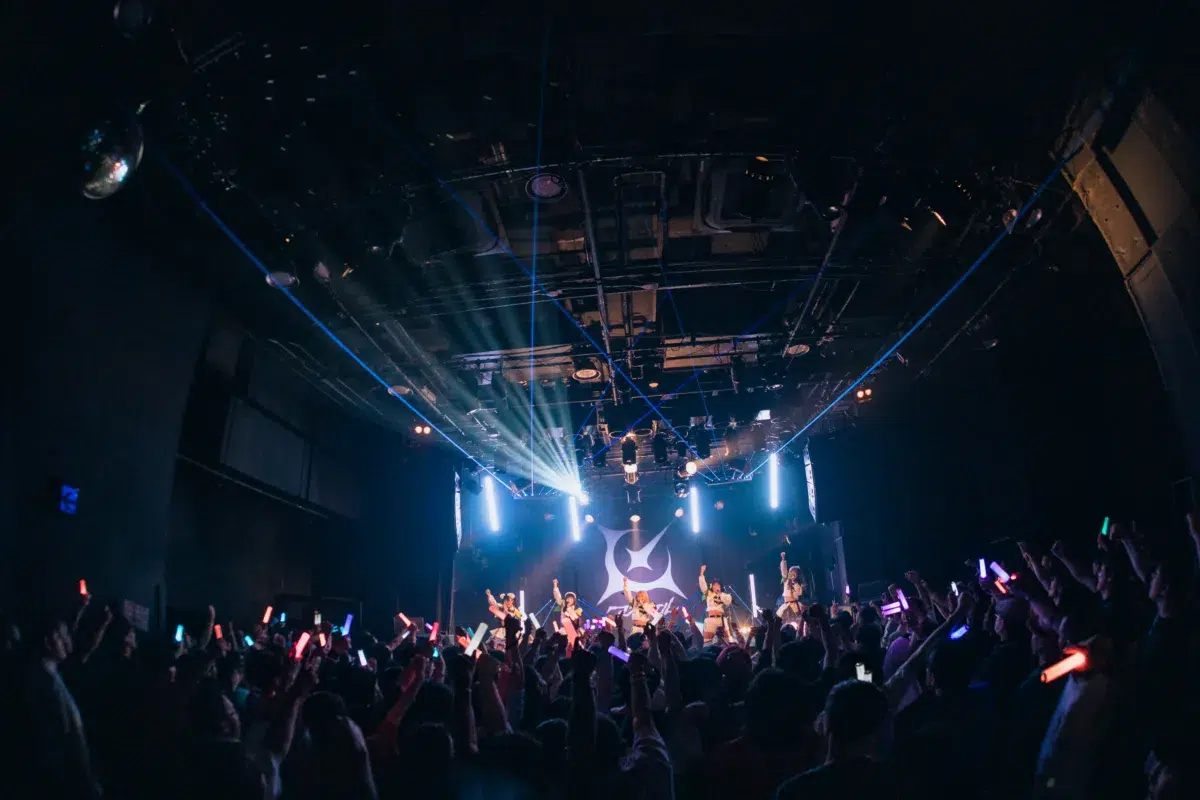 アストレイル、1周年記念ワンマンで”第一章”始動&新曲初披露! 11 アストレイル、1周年記念ワンマンで”第一章”始動&新曲初披露!