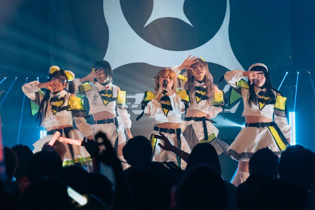 アストレイル、1周年記念ワンマンで”第一章”始動&新曲初披露! 114 アストレイル、1周年記念ワンマンで”第一章”始動&新曲初披露!