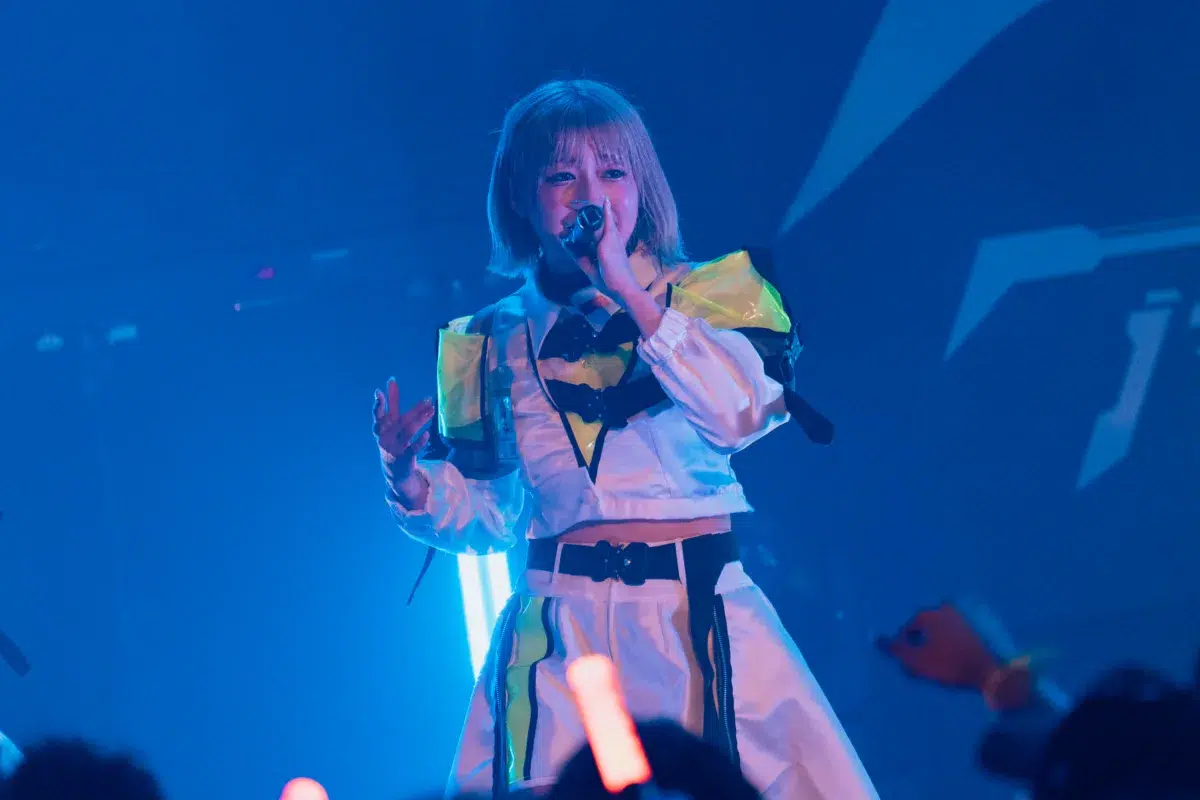 アストレイル、1周年記念ワンマンで”第一章”始動&新曲初披露! 129 アストレイル、1周年記念ワンマンで”第一章”始動&新曲初披露!