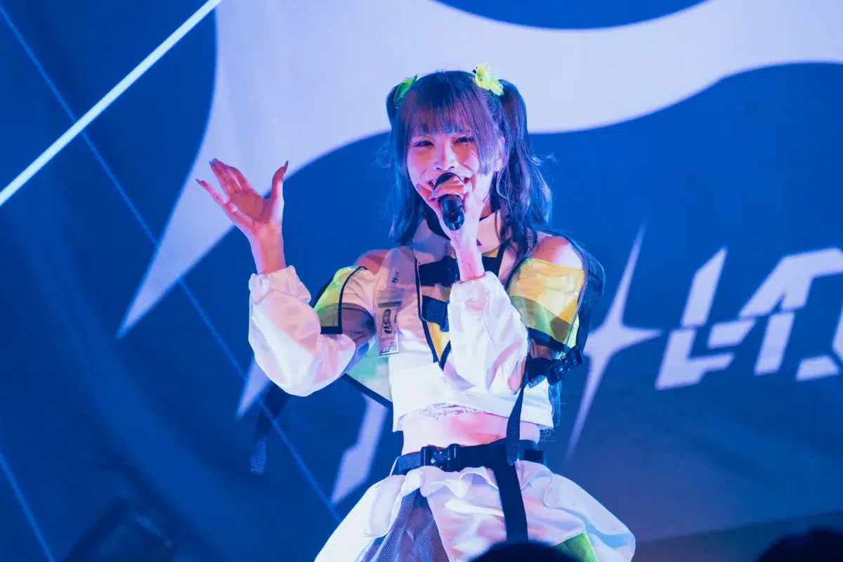 アストレイル、1周年記念ワンマンで”第一章”始動&新曲初披露! 132 アストレイル、1周年記念ワンマンで”第一章”始動&新曲初披露!