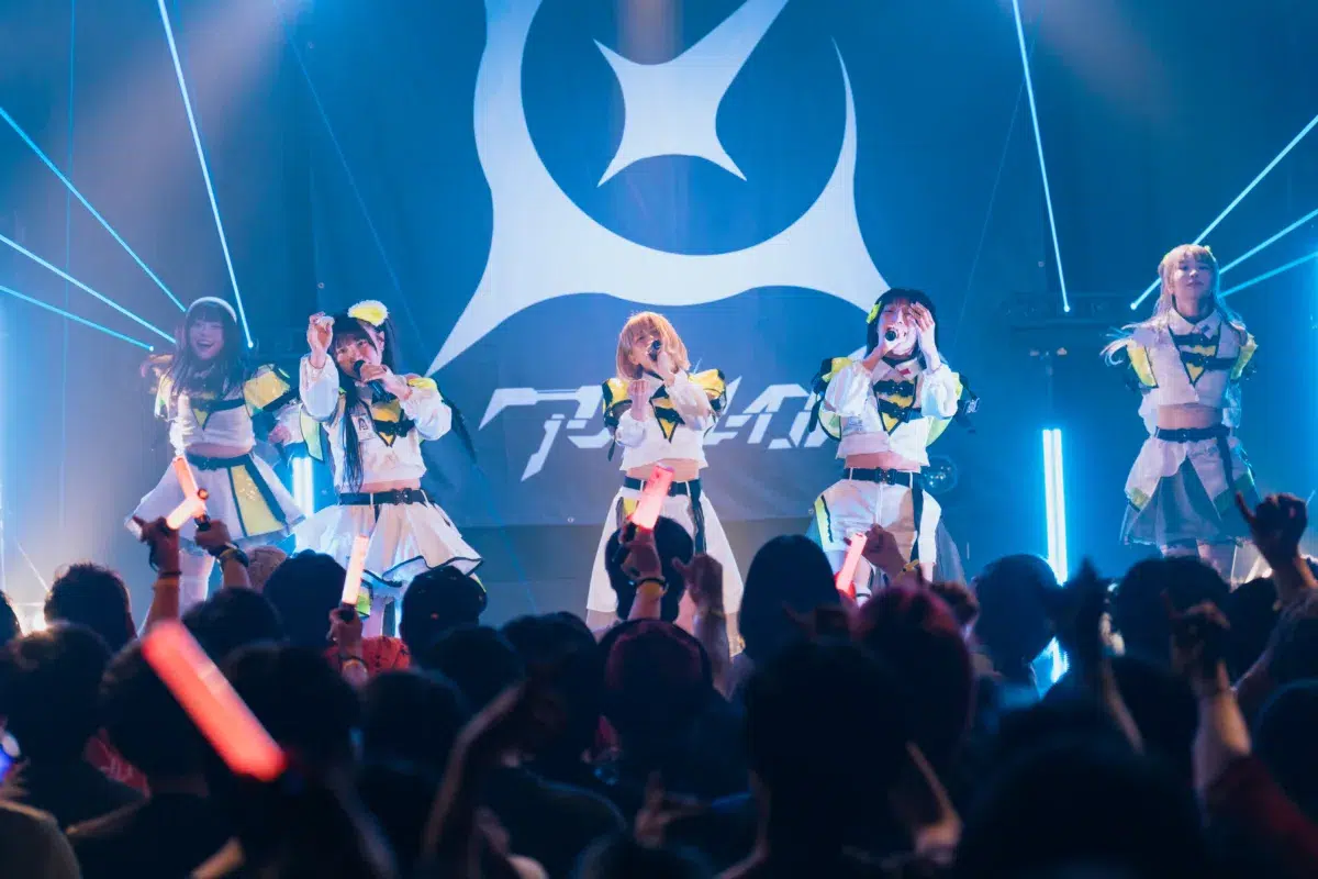 アストレイル、1周年記念ワンマンで”第一章”始動&新曲初披露! 136 アストレイル、1周年記念ワンマンで”第一章”始動&新曲初披露!