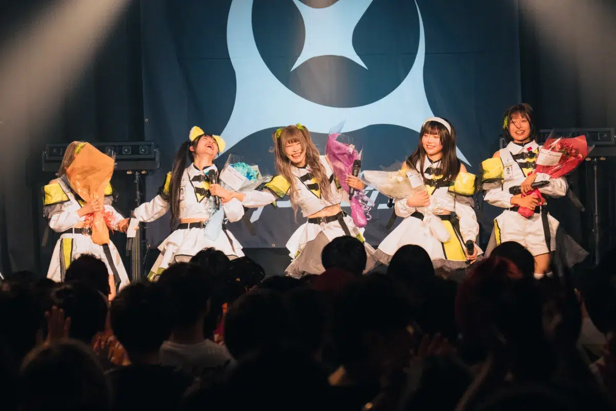 アストレイル、1周年記念ワンマンで”第一章”始動&新曲初披露! 144 アストレイル、1周年記念ワンマンで”第一章”始動&新曲初披露!