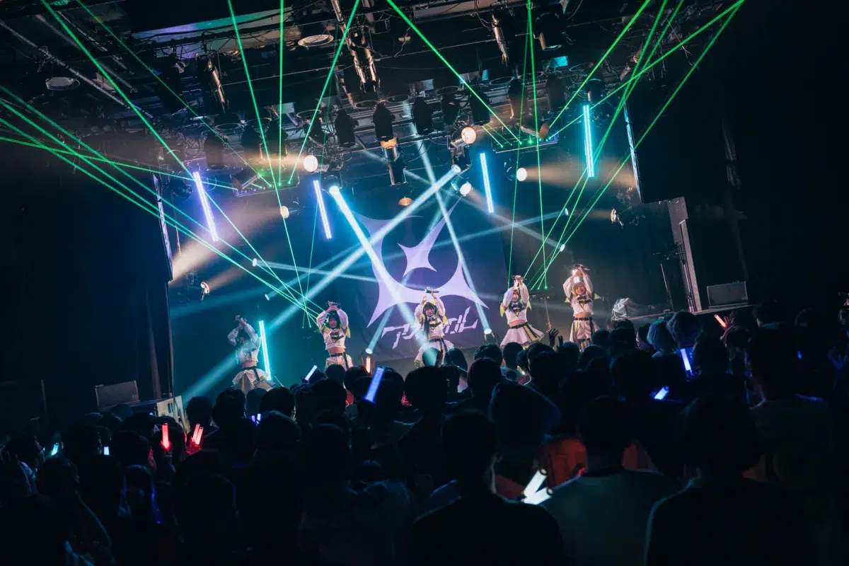 アストレイル、1周年記念ワンマンで”第一章”始動&新曲初披露! 20 アストレイル、1周年記念ワンマンで”第一章”始動&新曲初披露!