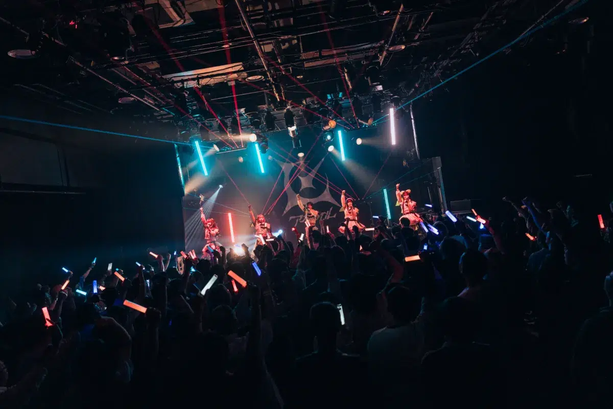 アストレイル、1周年記念ワンマンで”第一章”始動&新曲初披露! 22 アストレイル、1周年記念ワンマンで”第一章”始動&新曲初披露!