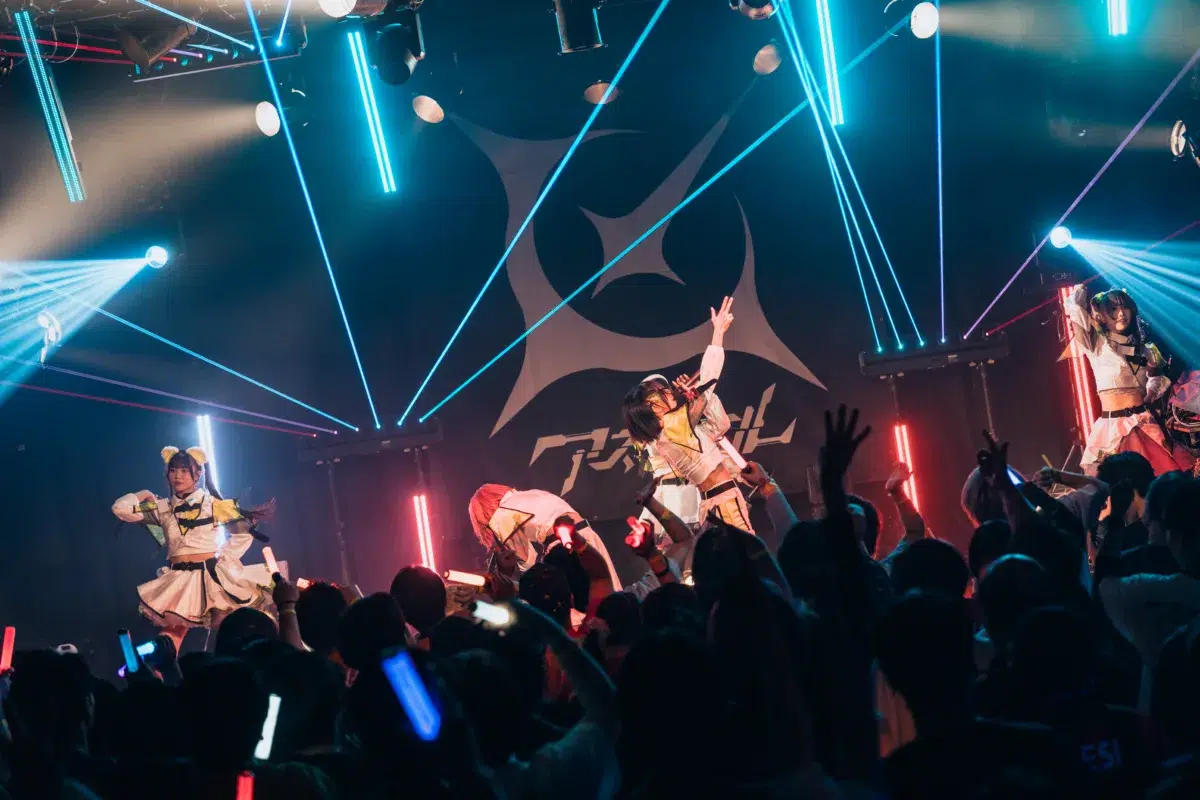 アストレイル、1周年記念ワンマンで”第一章”始動&新曲初披露! 23 アストレイル、1周年記念ワンマンで”第一章”始動&新曲初披露!