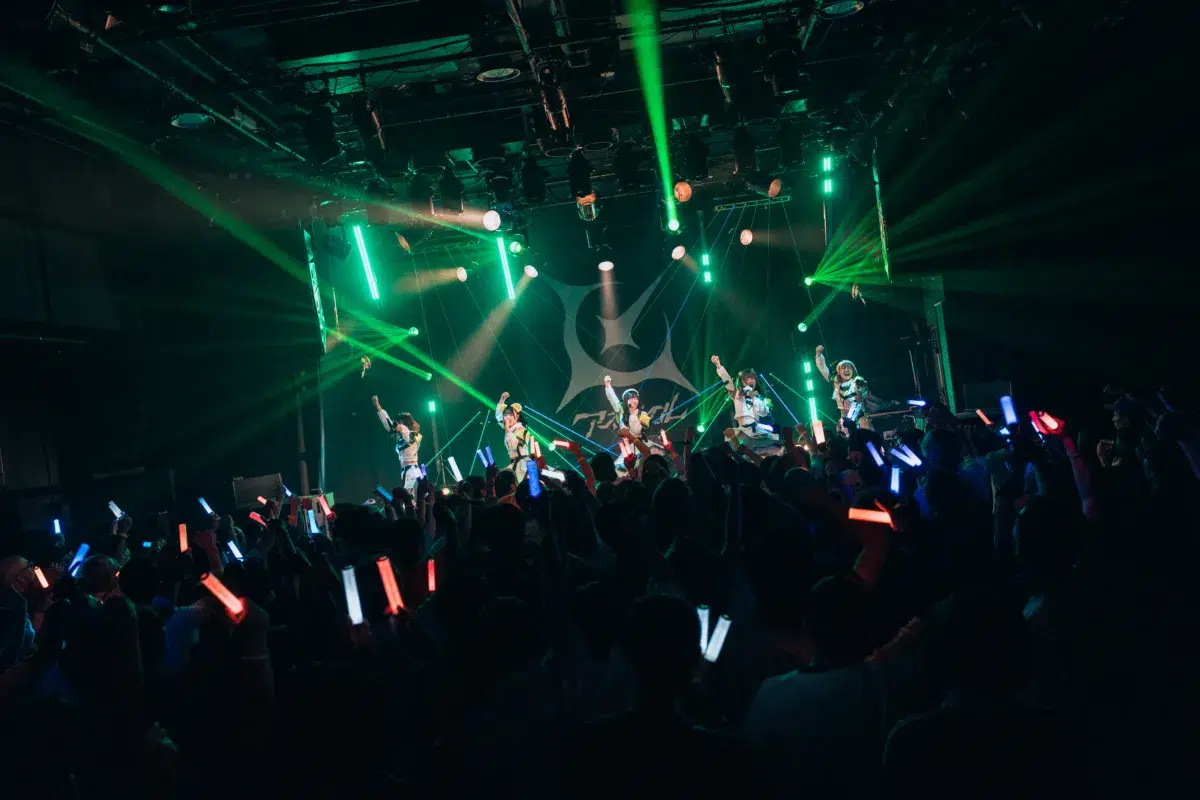 アストレイル、1周年記念ワンマンで”第一章”始動&新曲初披露! 24 アストレイル、1周年記念ワンマンで”第一章”始動&新曲初披露!
