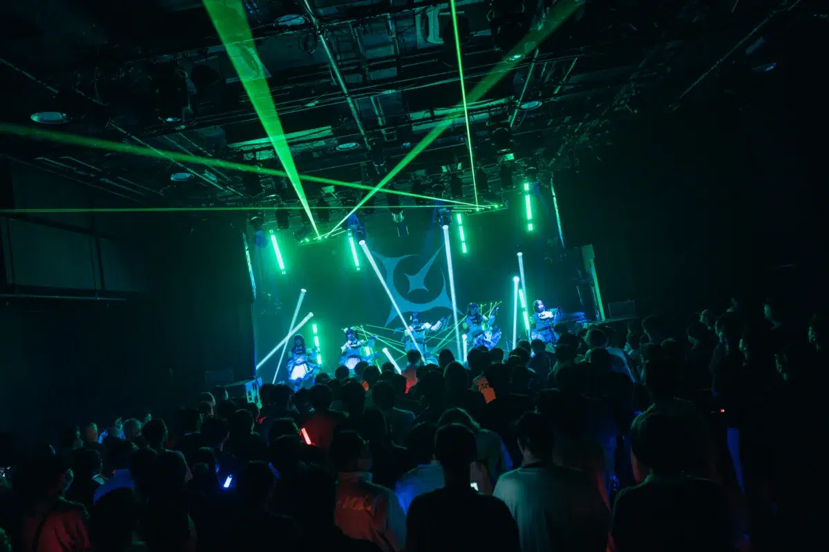 アストレイル、1周年記念ワンマンで”第一章”始動&新曲初披露! 26 アストレイル、1周年記念ワンマンで”第一章”始動&新曲初披露!