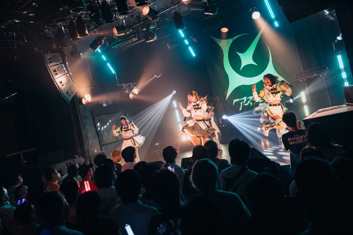 アストレイル、1周年記念ワンマンで”第一章”始動&新曲初披露! 30 アストレイル、1周年記念ワンマンで”第一章”始動&新曲初披露!