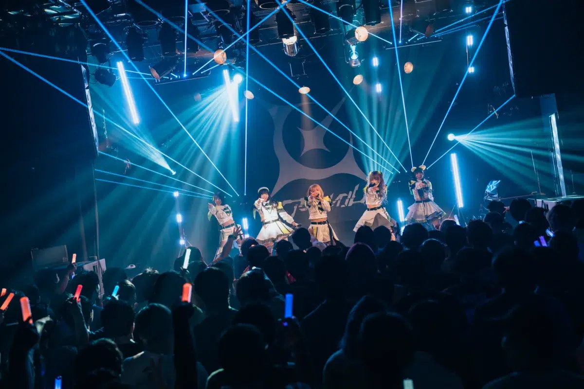 アストレイル、1周年記念ワンマンで”第一章”始動&新曲初披露! 31 アストレイル、1周年記念ワンマンで”第一章”始動&新曲初披露!