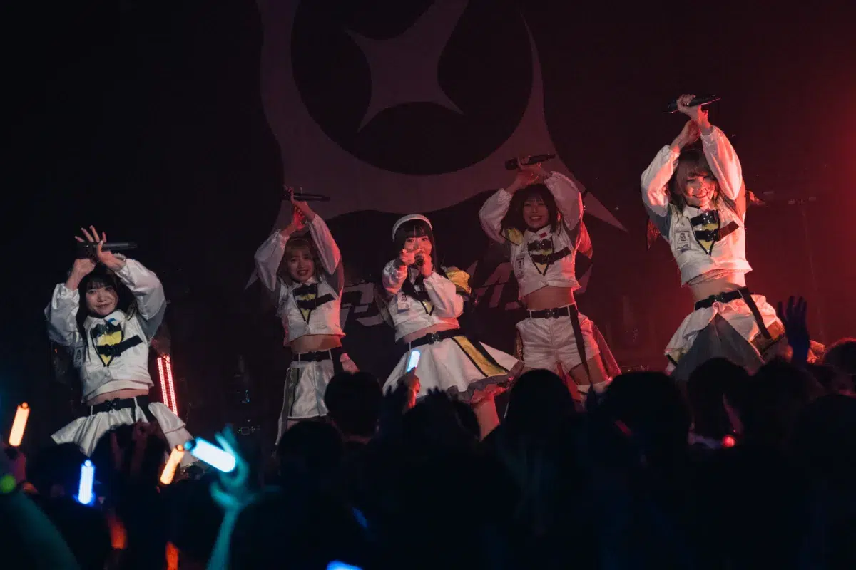 アストレイル、1周年記念ワンマンで”第一章”始動&新曲初披露! 52 アストレイル、1周年記念ワンマンで”第一章”始動&新曲初披露!