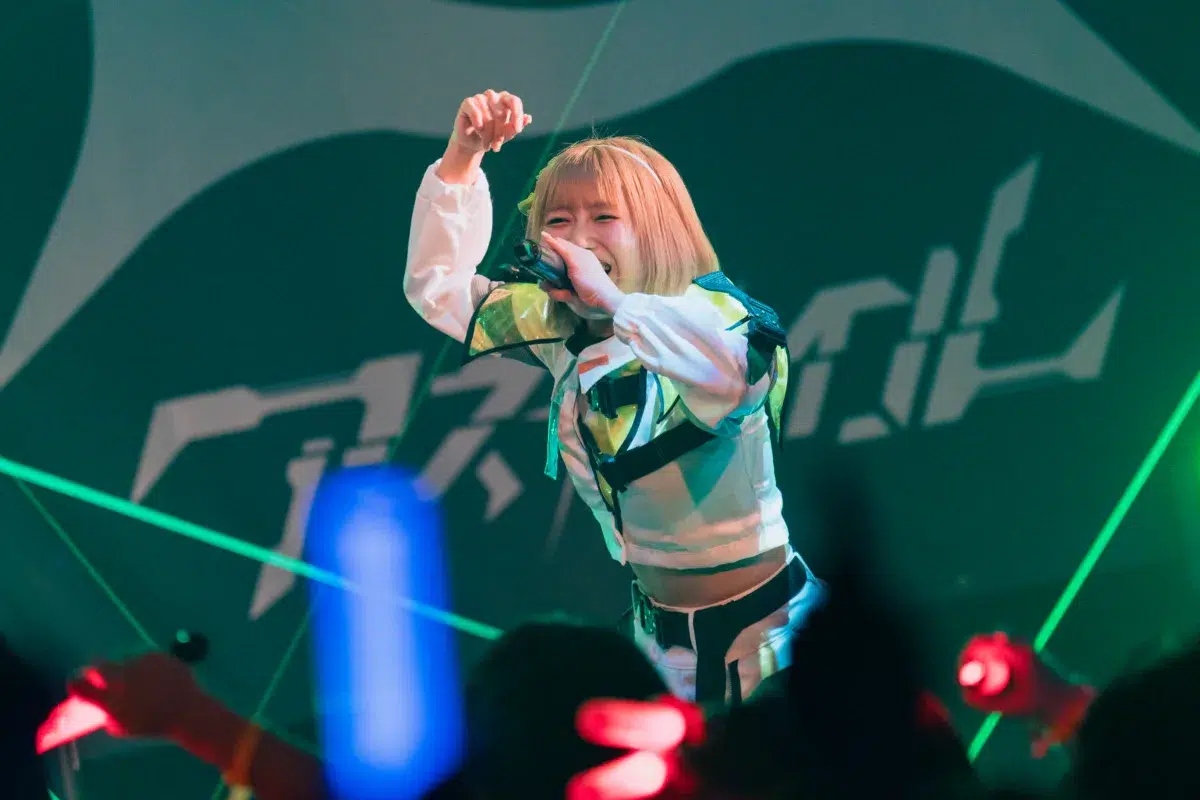 アストレイル、1周年記念ワンマンで”第一章”始動&新曲初披露! 61 アストレイル、1周年記念ワンマンで”第一章”始動&新曲初披露!