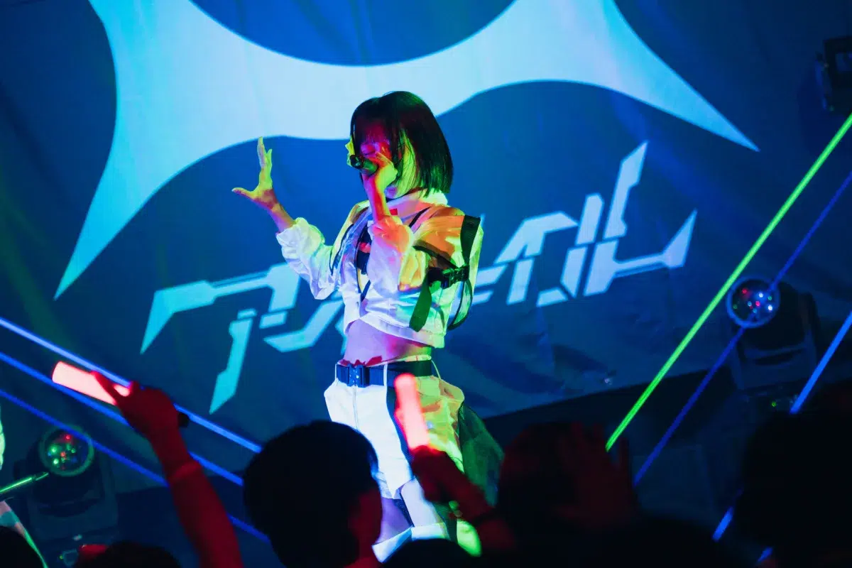 アストレイル、1周年記念ワンマンで”第一章”始動&新曲初披露! 67 アストレイル、1周年記念ワンマンで”第一章”始動&新曲初披露!