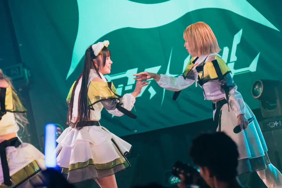 アストレイル、1周年記念ワンマンで”第一章”始動&新曲初披露! 91 アストレイル、1周年記念ワンマンで”第一章”始動&新曲初披露!