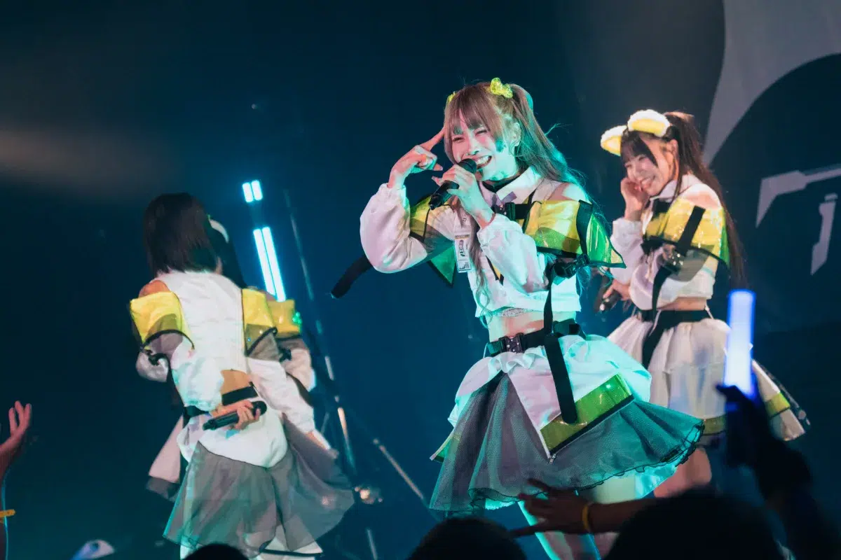 アストレイル、1周年記念ワンマンで”第一章”始動&新曲初披露! 92 アストレイル、1周年記念ワンマンで”第一章”始動&新曲初披露!