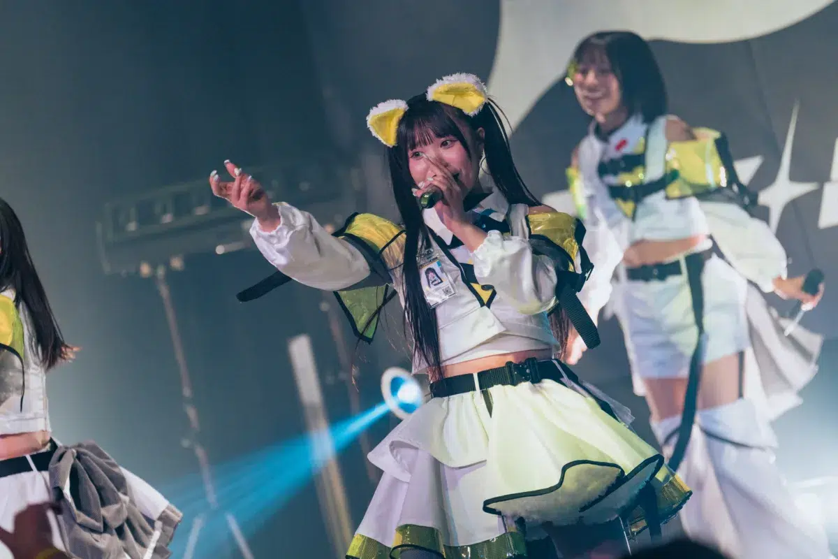 アストレイル、1周年記念ワンマンで”第一章”始動&新曲初披露! 97 アストレイル、1周年記念ワンマンで”第一章”始動&新曲初披露!