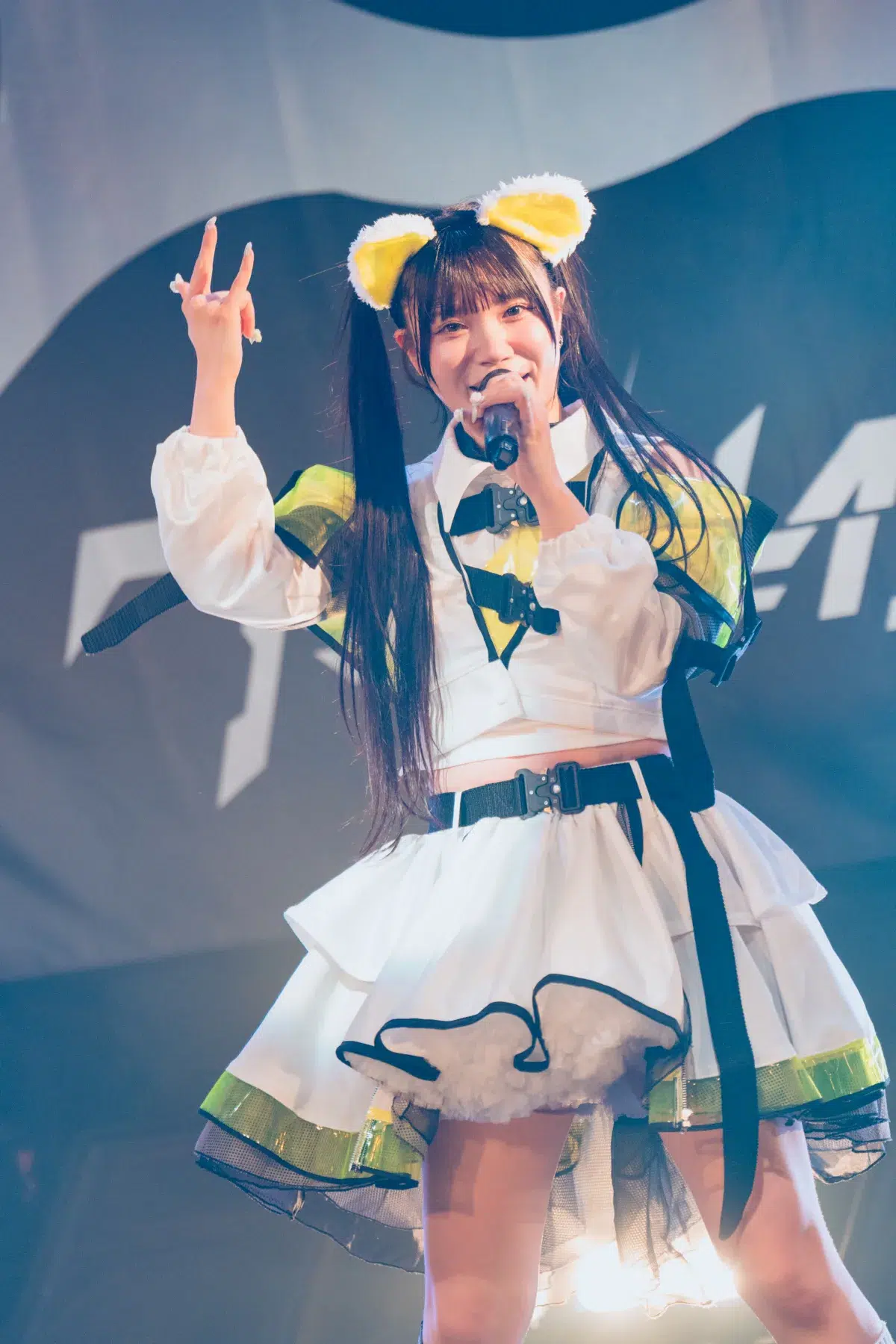 アストレイル、1周年記念ワンマンで”第一章”始動&新曲初披露! 100 アストレイル、1周年記念ワンマンで”第一章”始動&新曲初披露!