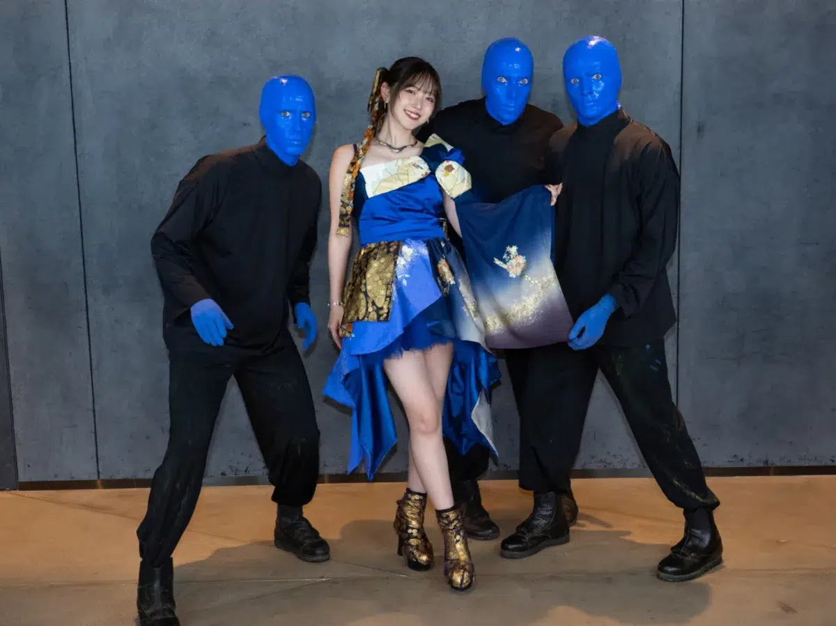 鈴木愛理×ブルーマン、一夜限りのスペシャルコラボが実現！新宿公演はいよいよ8月30日にファイナルへ