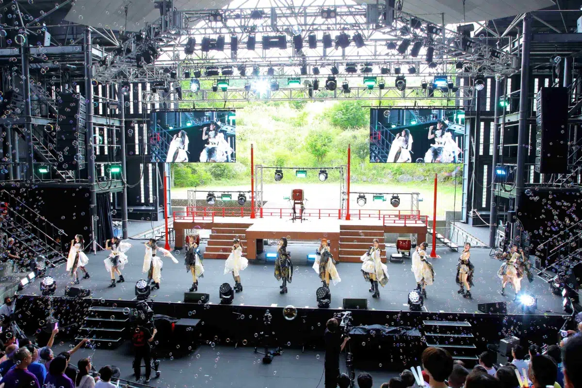 つばきファクトリー、恒例の夏のお祭りライブ「灼熱2026」を開催！新曲初披露＆秋山眞緒ラストの灼熱に