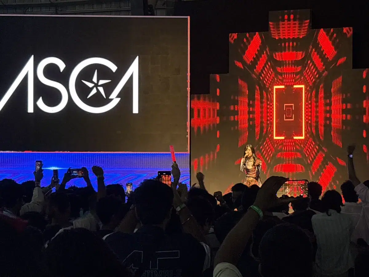 8月は怒涛の4ヵ国ツアー、いま最も世界を股にかけるアニソンシンガー・ASCA ~初インドで2億6,000万回再生「Tu Meri」カバーし、現地大熱狂~ 4 8月は怒涛の4ヵ国ツアー、いま最も世界を股にかけるアニソンシンガー・ASCA ~初インドで2億6,000万回再生「Tu Meri」カバーし、現地大熱狂~