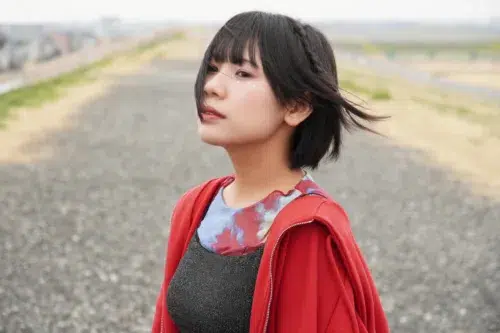 19歳のシンガーソングライター・だてぃが、新曲「恋をしている」を配信リリース!ジャケット&MVはmightが担当。12月にはSpotify O-nestで2ndワンマン開催も。 2 19歳のシンガーソングライター・だてぃが、新曲「恋をしている」を配信リリース!ジャケット&MVはmightが担当。12月にはSpotify O-nestで2ndワンマン開催も。