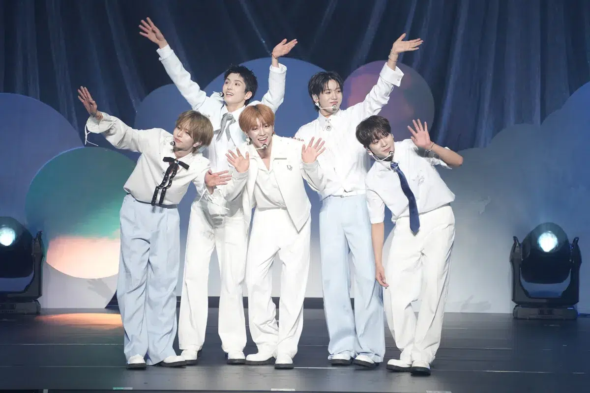 5人組ボーイズグループ・VIBYが日本武道館で1万人を魅了!「VIBY DEBUT SHOWCASE『VIBY LAND』」を開催! 4 5人組ボーイズグループ・VIBYが日本武道館で1万人を魅了!「VIBY DEBUT SHOWCASE『VIBY LAND』」を開催!