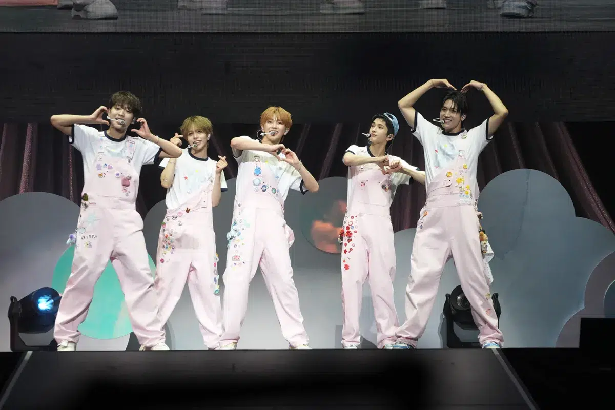 5人組ボーイズグループ・VIBYが日本武道館で1万人を魅了!「VIBY DEBUT SHOWCASE『VIBY LAND』」を開催! 8 5人組ボーイズグループ・VIBYが日本武道館で1万人を魅了!「VIBY DEBUT SHOWCASE『VIBY LAND』」を開催!