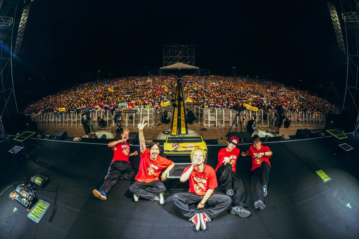 SPYAIR 韓国ファン大熱狂・単独野外ライブ『JUST LIKE THIS 2026』初の海外公演大成功!歴代アニメソングを完全収録した『BEST OF ANIME』発売決定! 1 SPYAIR 韓国ファン大熱狂・単独野外ライブ『JUST LIKE THIS 2026』初の海外公演大成功!歴代アニメソングを完全収録した『BEST OF ANIME』発売決定!