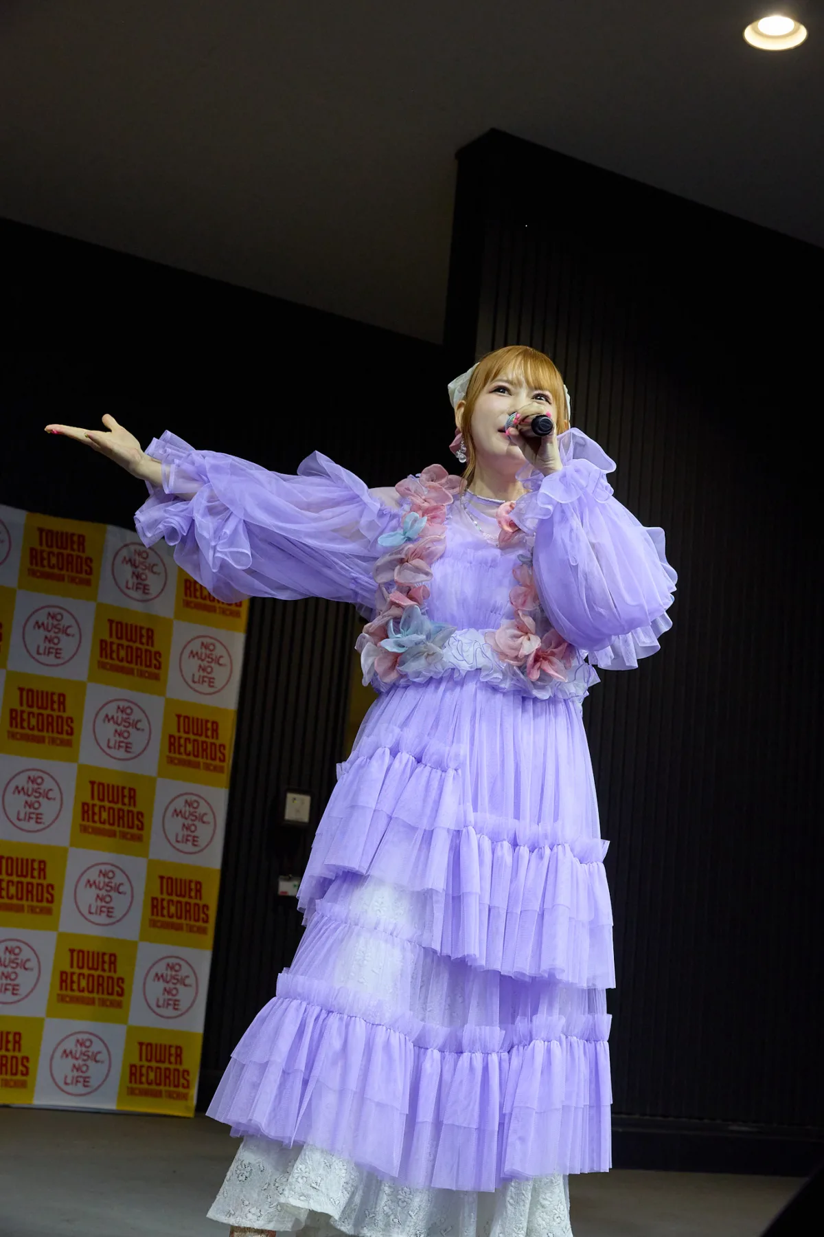中川翔子、歌手デビュー20周年記念シングル「Twilight Magic」発売日にトワイライト・リリイベ開催！ しかし“最強雨女”にはマジック通用せず!? 発売日まで“しょこたん節”全開の空模様に！