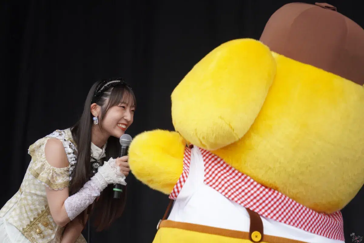 ポムポムプリン30周年「ポムフェス」開幕！Juice=Juiceと“かいまくしき”で夢のコラボ🍮