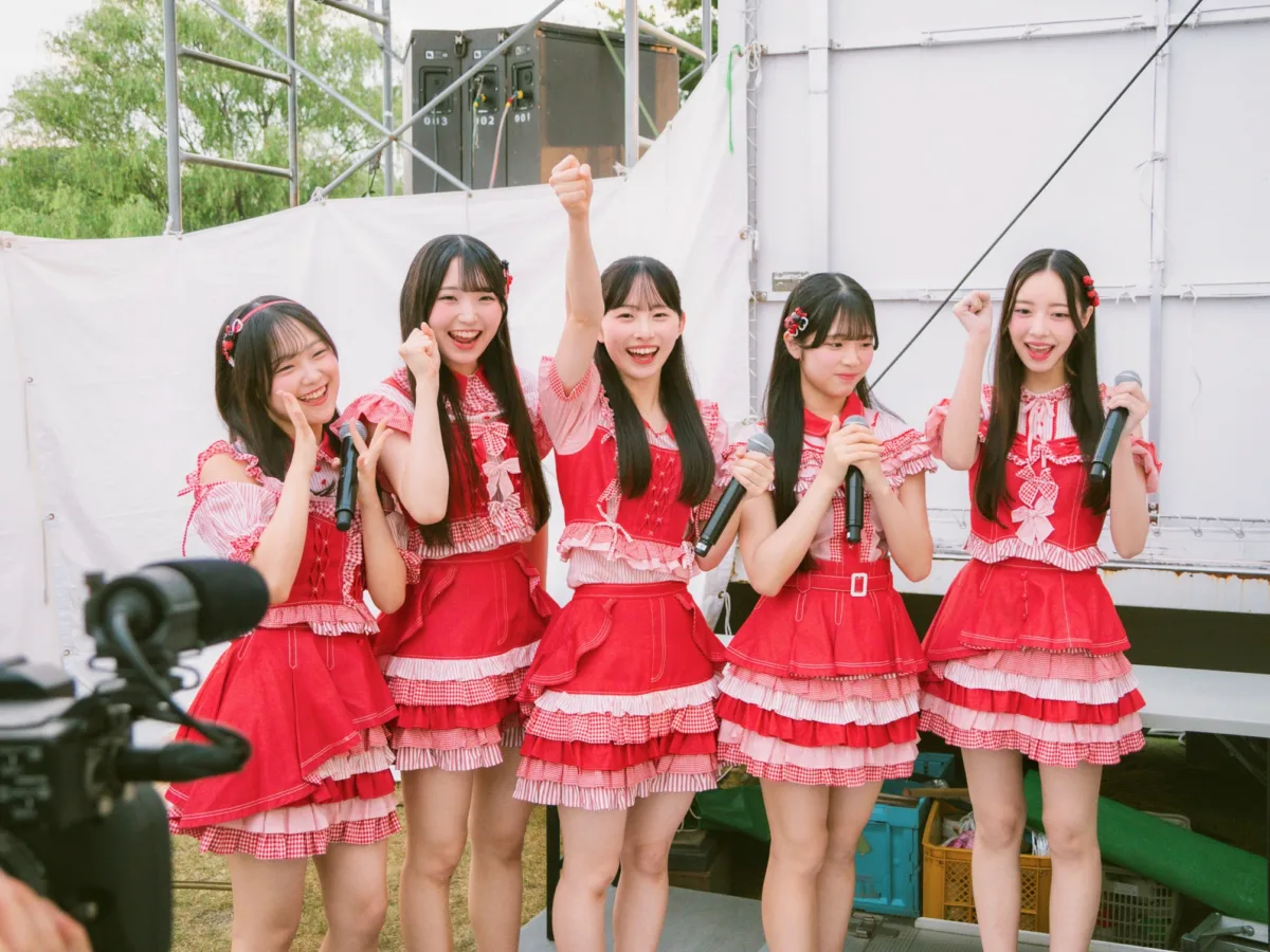 AKB48研究生のふるさと活動に密着！旅番組「ふわり愛」で渡邊葵心の秋田編＆丸山ひなたの新潟編が放送スタート