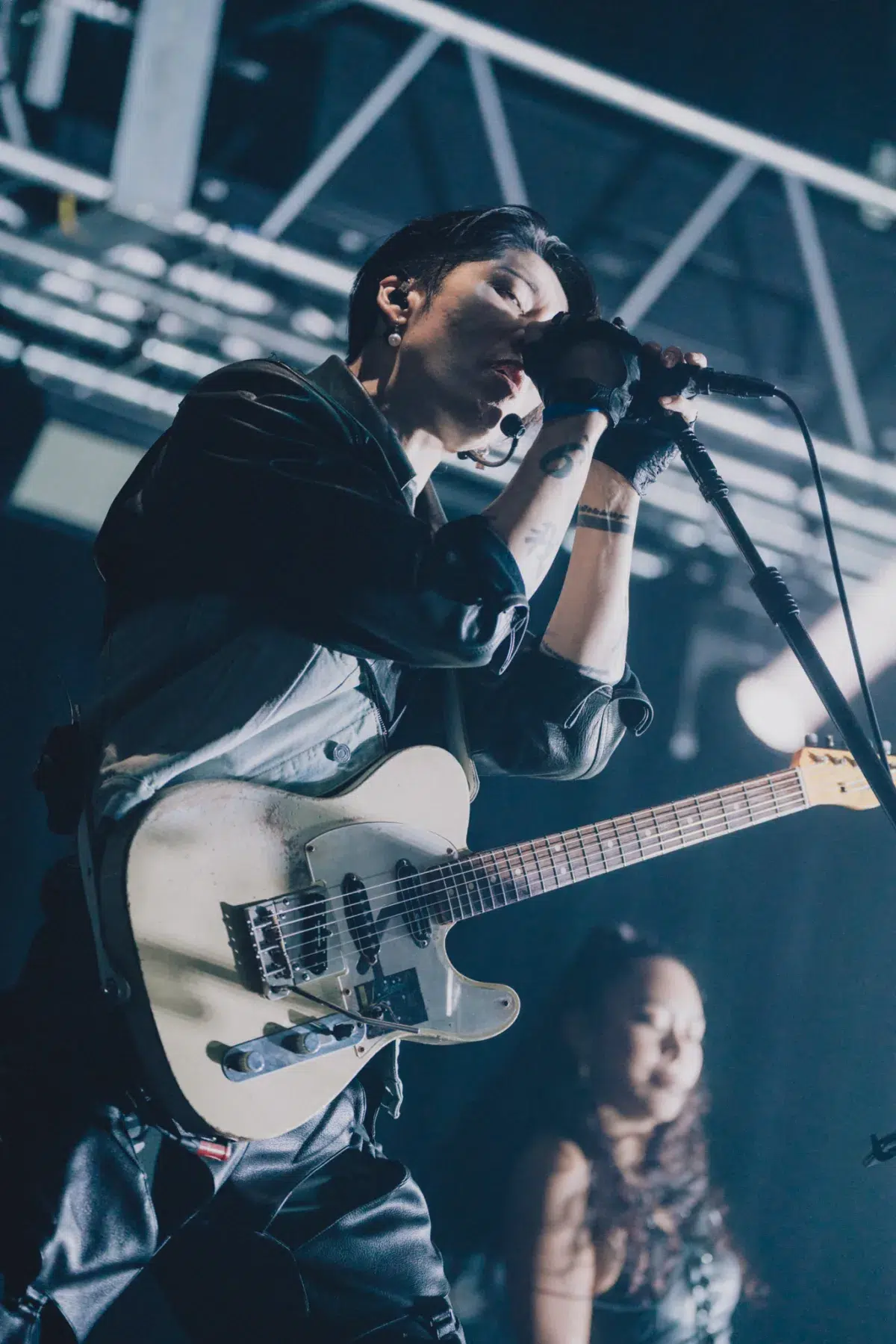 【MIYAVI】45歳の誕生日当日にスペシャルライブを開催!『原点回帰』をテーマに新たな方向性を示す一夜に!HYDEがゲストとしてサプライズ登場!! 10 【MIYAVI】45歳の誕生日当日にスペシャルライブを開催!『原点回帰』をテーマに新たな方向性を示す一夜に!HYDEがゲストとしてサプライズ登場!!