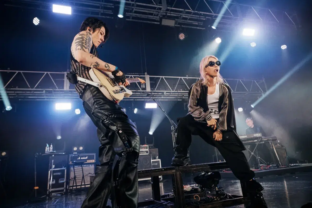 【MIYAVI】45歳の誕生日当日にスペシャルライブを開催!『原点回帰』をテーマに新たな方向性を示す一夜に!HYDEがゲストとしてサプライズ登場!! 2 【MIYAVI】45歳の誕生日当日にスペシャルライブを開催!『原点回帰』をテーマに新たな方向性を示す一夜に!HYDEがゲストとしてサプライズ登場!!
