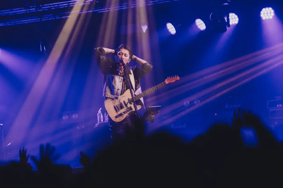 【MIYAVI】45歳の誕生日当日にスペシャルライブを開催!『原点回帰』をテーマに新たな方向性を示す一夜に!HYDEがゲストとしてサプライズ登場!! 3 【MIYAVI】45歳の誕生日当日にスペシャルライブを開催!『原点回帰』をテーマに新たな方向性を示す一夜に!HYDEがゲストとしてサプライズ登場!!