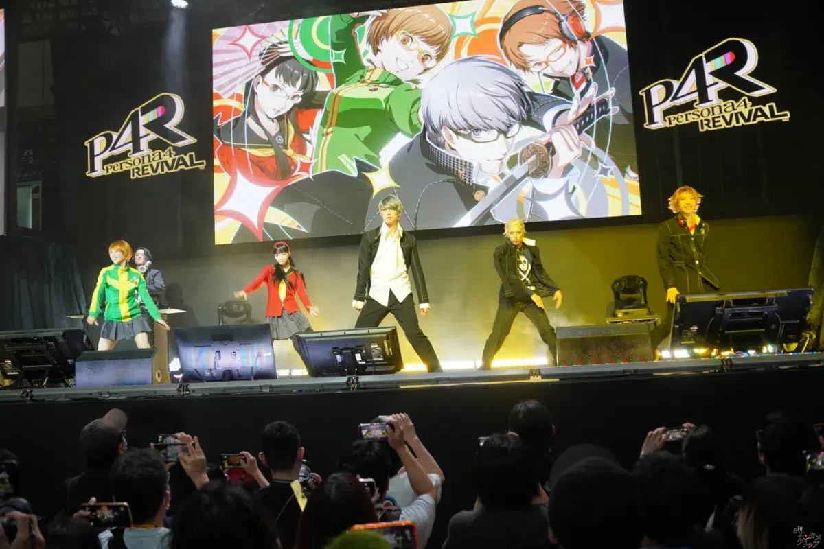 【TGS2026】えなこ、“りせちー”衣装＆赤ドレスでゲームショウを魅了！『ペルソナ4 リバイバル』『シャンフロ』ステージ登壇