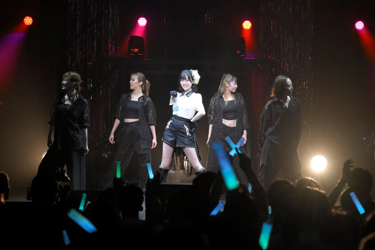 【圧巻】全22曲・怒涛のパフォーマンス!前島亜美3rd LIVE「POLYPHONY」公式レポ到着✨1stの思い出の地・関内ホールで魅せた最高峰のステージと、武道館への固い約束を見逃すな! 1 【圧巻】全22曲・怒涛のパフォーマンス!前島亜美3rd LIVE「POLYPHONY」公式レポ到着✨1stの思い出の地・関内ホールで魅せた最高峰のステージと、武道館への固い約束を見逃すな!