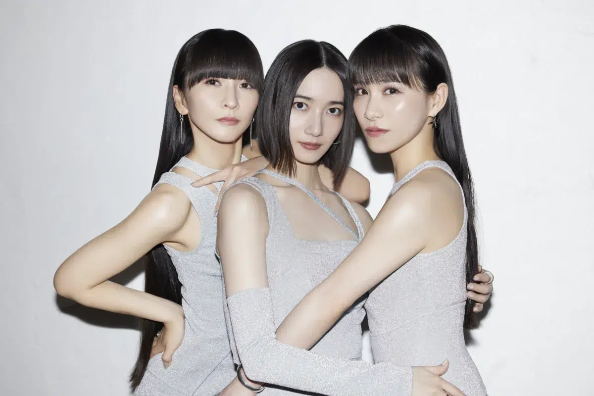 Perfume、メンバー3人が楽曲をセレクトしたアルバム「Favorites (Selected by Perfume) / コールドスリープ」12月23日リリース決定! 1 Perfume、メンバー3人が楽曲をセレクトしたアルバム「Favorites (Selected by Perfume) / コールドスリープ」12月23日リリース決定!