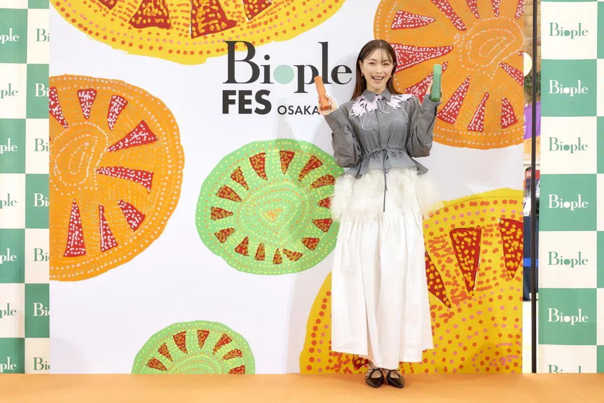 蛯原友里さんが語る美容習慣。F ORGANICSとのコラボ記念スペシャルトークショーを「Biople FES OSAKA 2026」で開催