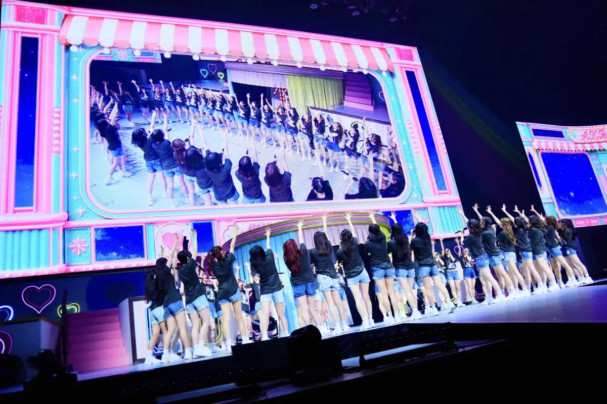 【AKB48】Kアリーナ横浜で45曲ノンストップ披露!全メンバーがセンターを務める「全員『好き ish』コンサート」を開催。2027年春にはエバースMCの新冠番組も決定 16 【AKB48】Kアリーナ横浜で45曲ノンストップ披露!全メンバーがセンターを務める「全員『好き ish』コンサート」を開催。2027年春にはエバースMCの新冠番組も決定