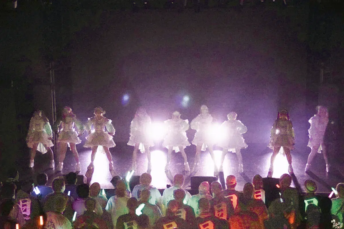 メノニューイヤー、新体制で挑んだ4thワンマンライブ!結成3周年を前に魅せた“365日の軌跡” 8 メノニューイヤー、新体制で挑んだ4thワンマンライブ!結成3周年を前に魅せた“365日の軌跡”