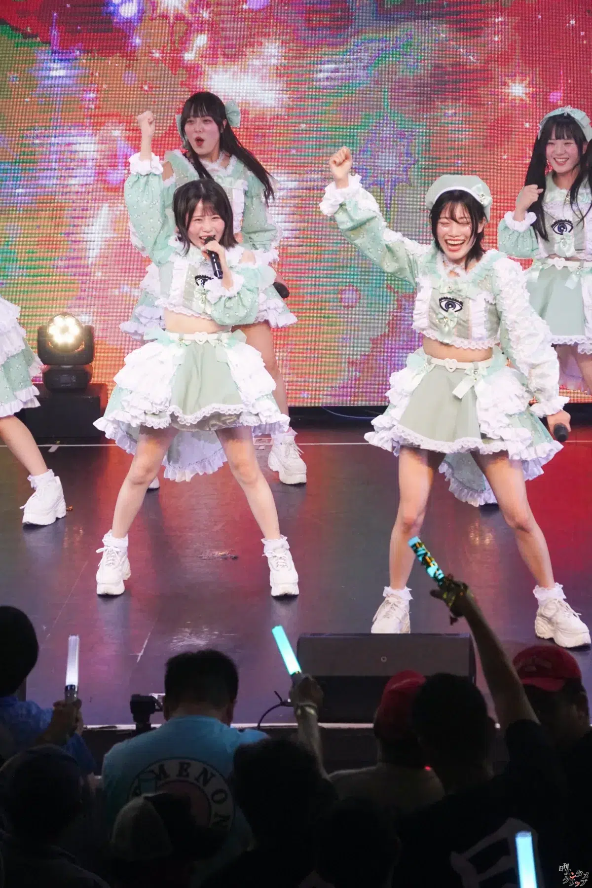 メノニューイヤー、新体制で挑んだ4thワンマンライブ!結成3周年を前に魅せた“365日の軌跡” 163 メノニューイヤー、新体制で挑んだ4thワンマンライブ!結成3周年を前に魅せた“365日の軌跡”
