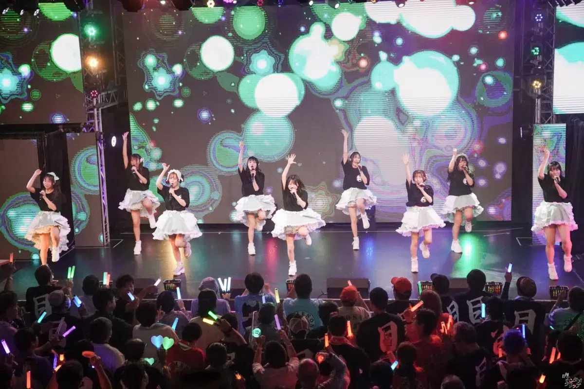 メノニューイヤー、新体制で挑んだ4thワンマンライブ!結成3周年を前に魅せた“365日の軌跡” 180 メノニューイヤー、新体制で挑んだ4thワンマンライブ!結成3周年を前に魅せた“365日の軌跡”
