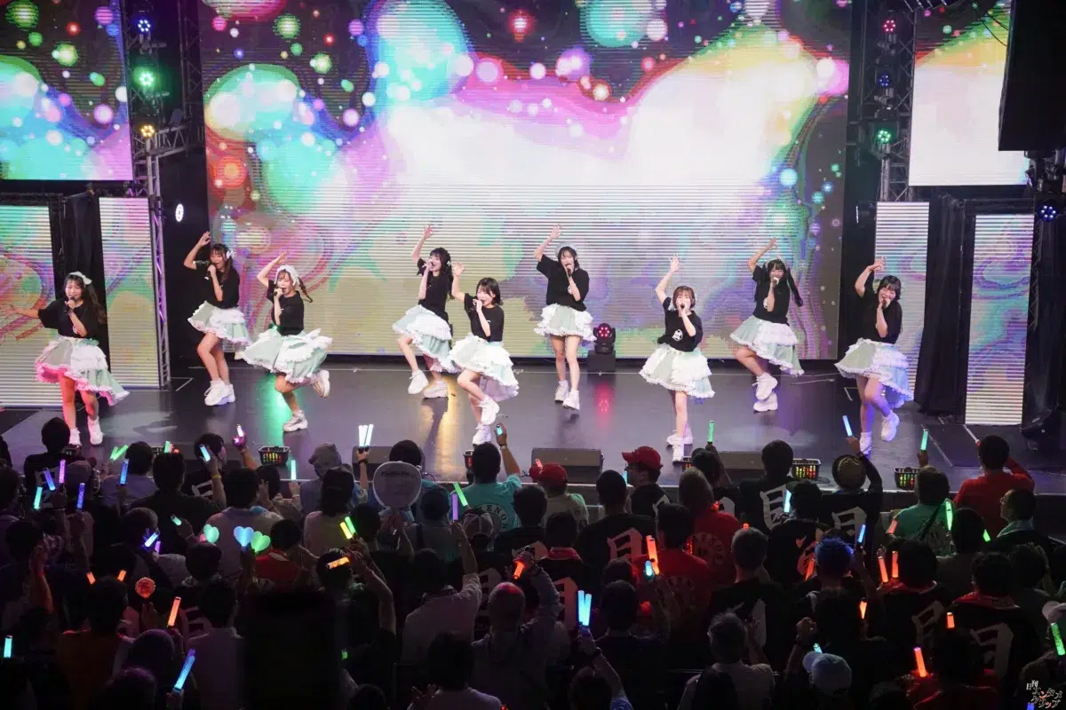 メノニューイヤー、新体制で挑んだ4thワンマンライブ!結成3周年を前に魅せた“365日の軌跡” 182 メノニューイヤー、新体制で挑んだ4thワンマンライブ!結成3周年を前に魅せた“365日の軌跡”