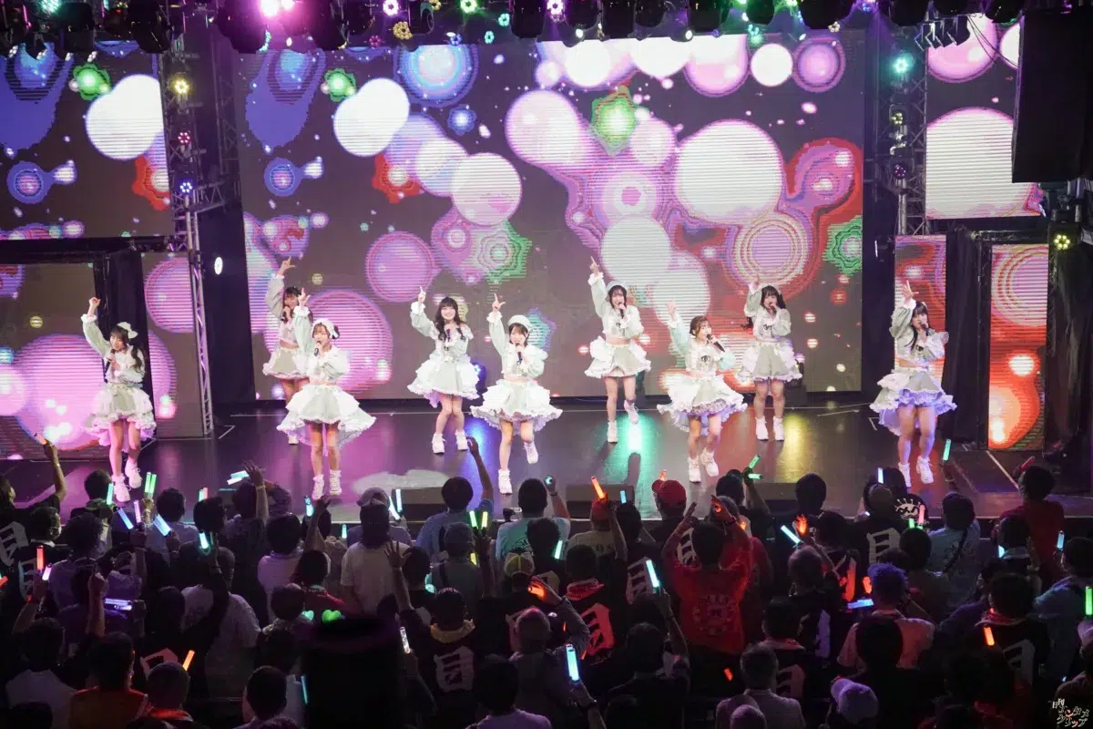 メノニューイヤー、新体制で挑んだ4thワンマンライブ!結成3周年を前に魅せた“365日の軌跡” 2 メノニューイヤー、新体制で挑んだ4thワンマンライブ!結成3周年を前に魅せた“365日の軌跡”