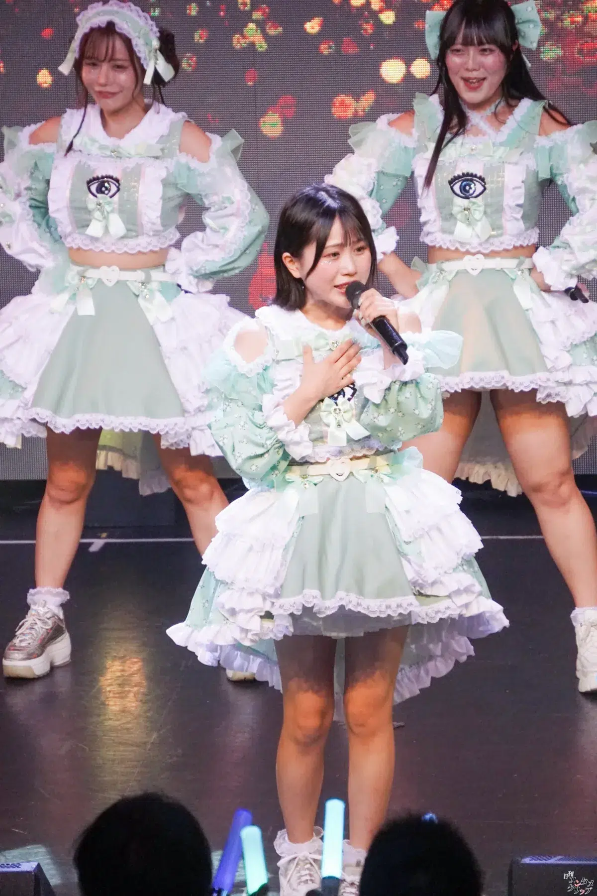 メノニューイヤー、新体制で挑んだ4thワンマンライブ!結成3周年を前に魅せた“365日の軌跡” 53 メノニューイヤー、新体制で挑んだ4thワンマンライブ!結成3周年を前に魅せた“365日の軌跡”